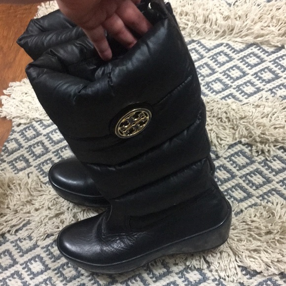 Tory Burch Puffer Boots - Picture 5 of 8